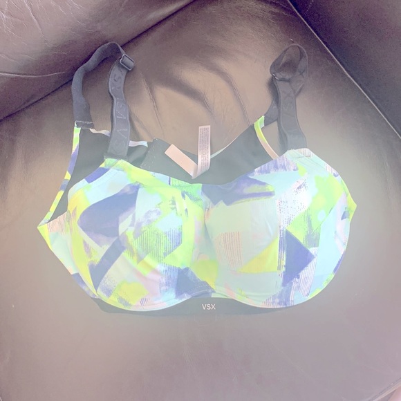 I am selling this bra because it’s took large for my breast - Picture 1 of 5